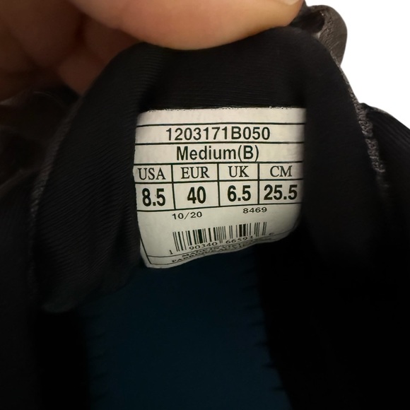 Brooks Glycerin 18 Women’s Running Shoes | Size 8.5 B (Medium Width) - Picture 6 of 6